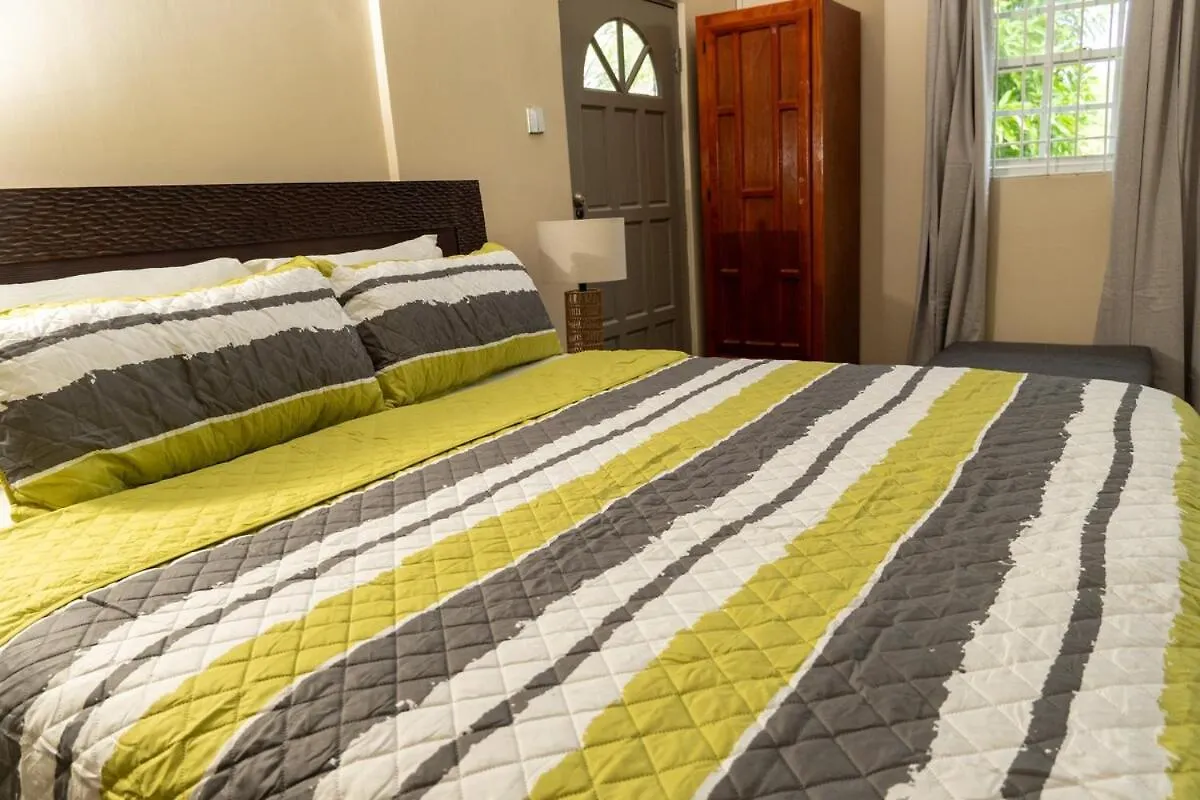 Almond Tree Villa Beach Hideaway With Jacuzzi Gros Islet
