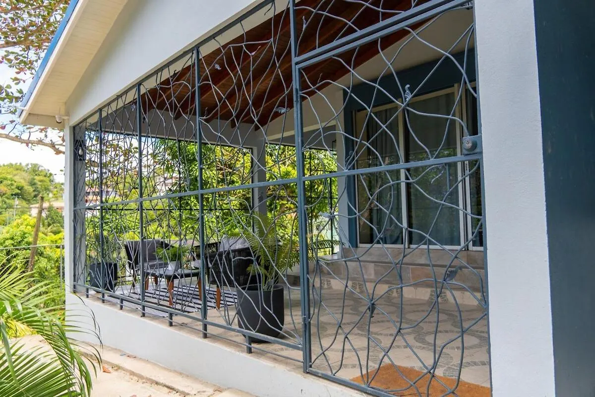 Almond Tree Villa Beach Hideaway With Jacuzzi Gros Islet